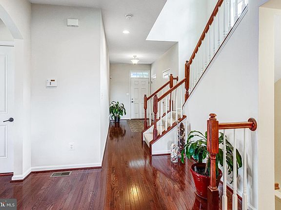 4th image of 14 Egret Ct