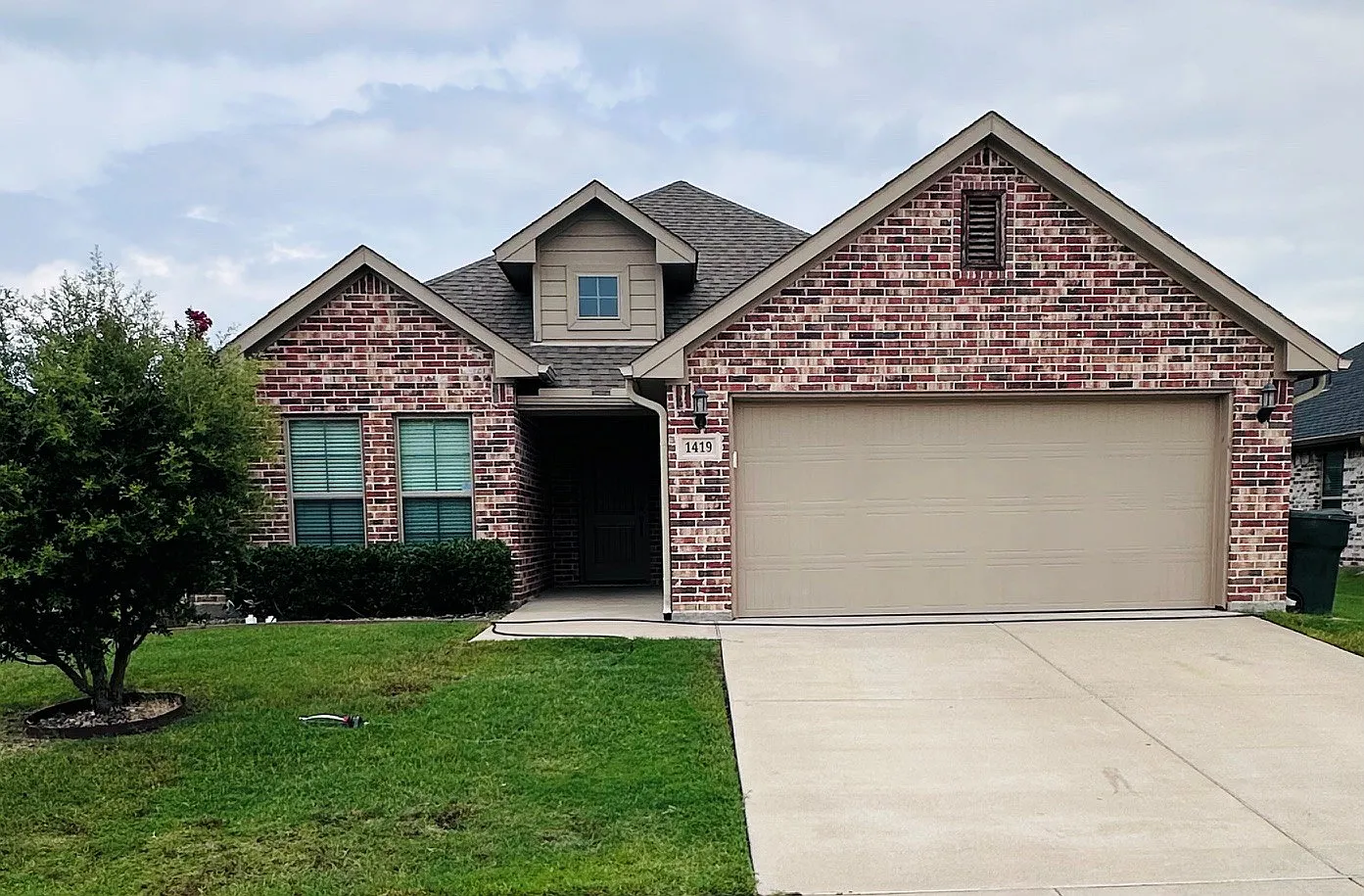 3 bed, 1862 sqft, $1,800 — Photo 2