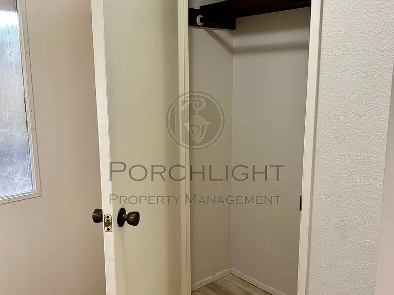 La Villa Apartments — Photo 22