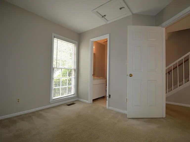 1214 Deptford Ct — Photo 11
