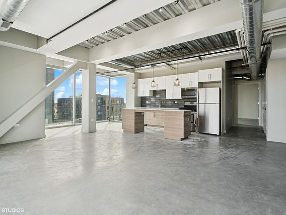 2nd image of 1255 N Milwaukee Ave #701