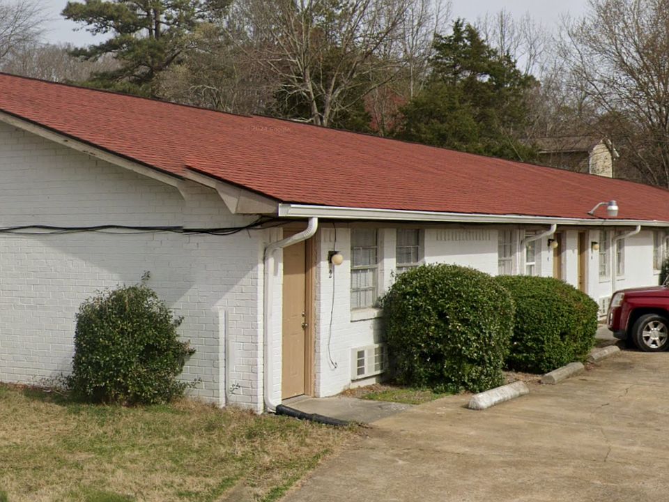 1st image of 1880 Green Dr NW #6