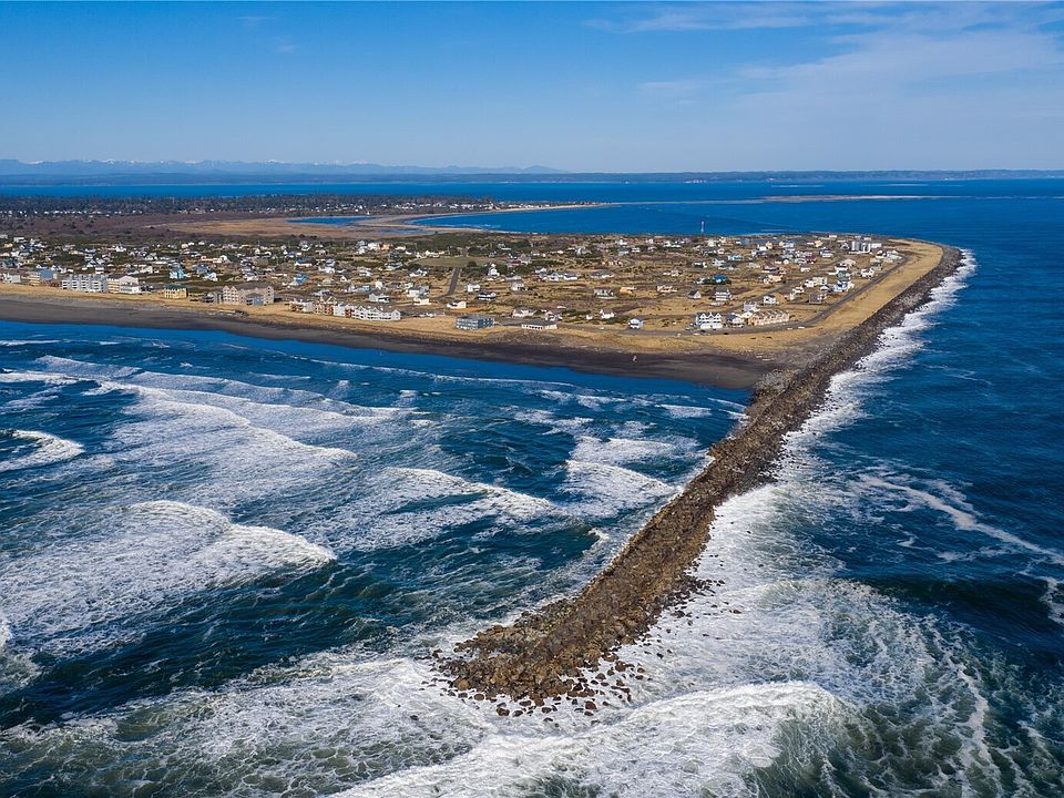 1st image of 1443 Ocean Shores Boulevard SW #302