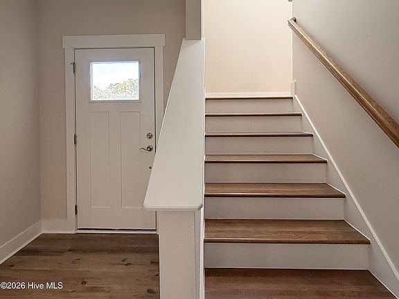 4th image of 262 Elijah Way