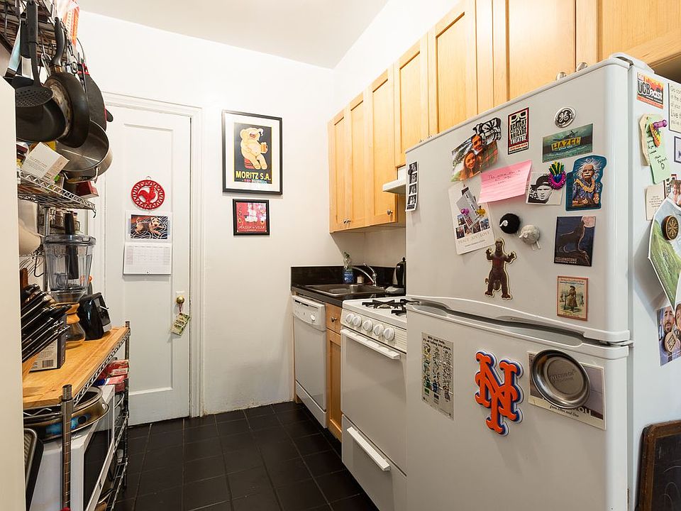 2nd image of 161 6th Ave APT 2F