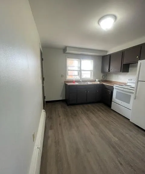 24 Deerfield Ct #D — Photo 2