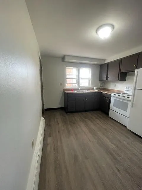 24 Deerfield Ct #D