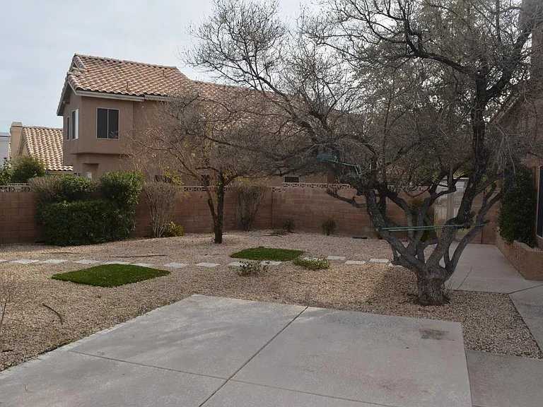 Sun Rose Ave — Photo 28