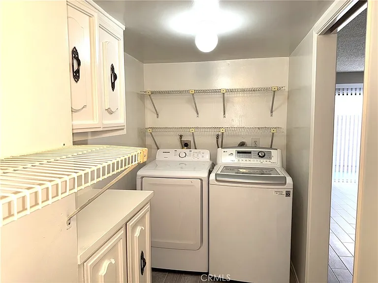 3901 Green Ave — Photo 2
