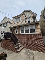 364 Woodlawn Avenue, #2