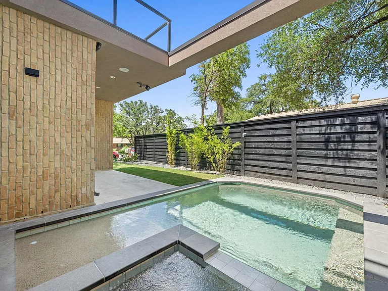1403 Barton Hills Dr #1 — Photo 35