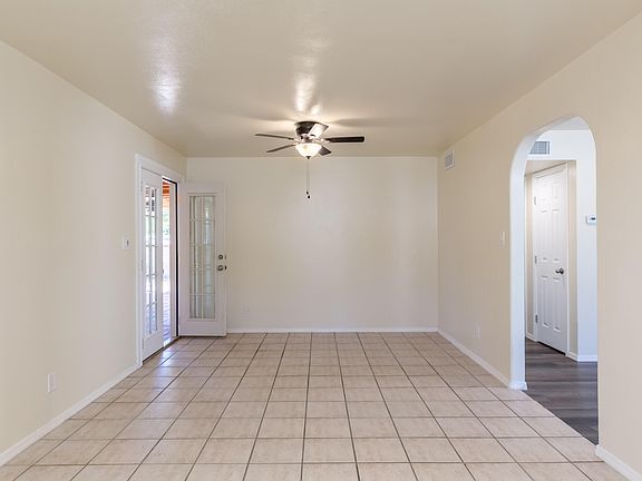 5th image of 3113 Madeira Dr NE