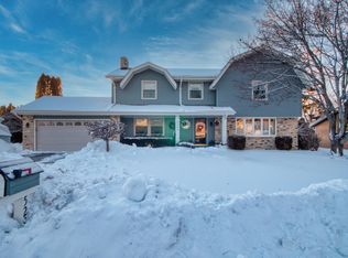 5242 Willowview Rd, Racine, WI 53402