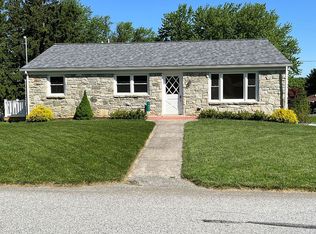 1627 Magnolia Dr, Lancaster, PA
