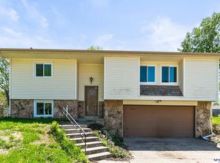 12741 Ridgeview Cir, Bellevue, NE 68123