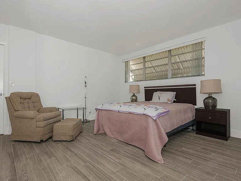1333 E Hallandale Beach Blvd #101 — Photo 16