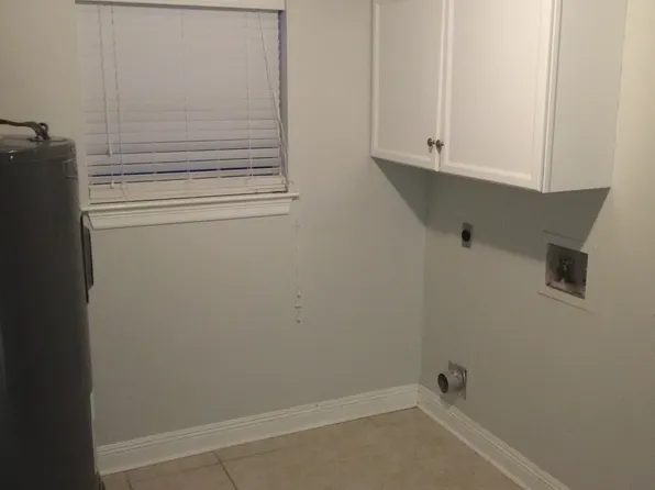 18 Cobblestone W, Houma, LA 70360