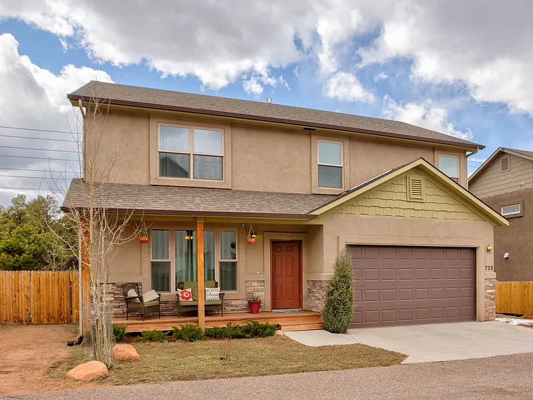 705 Valley View Dr — Photo 30