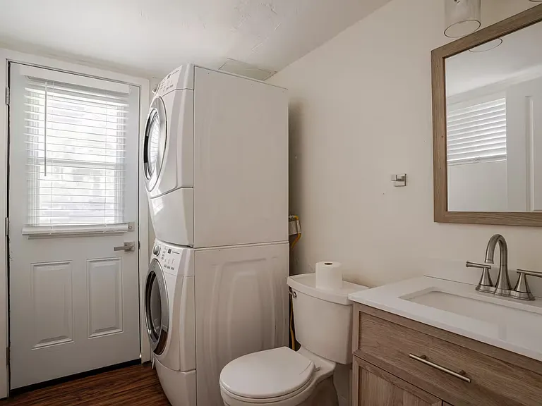 336 Spruce Ln — Photo 10