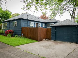 9006 SE Washington St, Portland, OR 97216