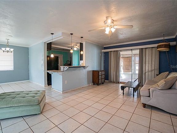 5th image of 22150 Felton Ave