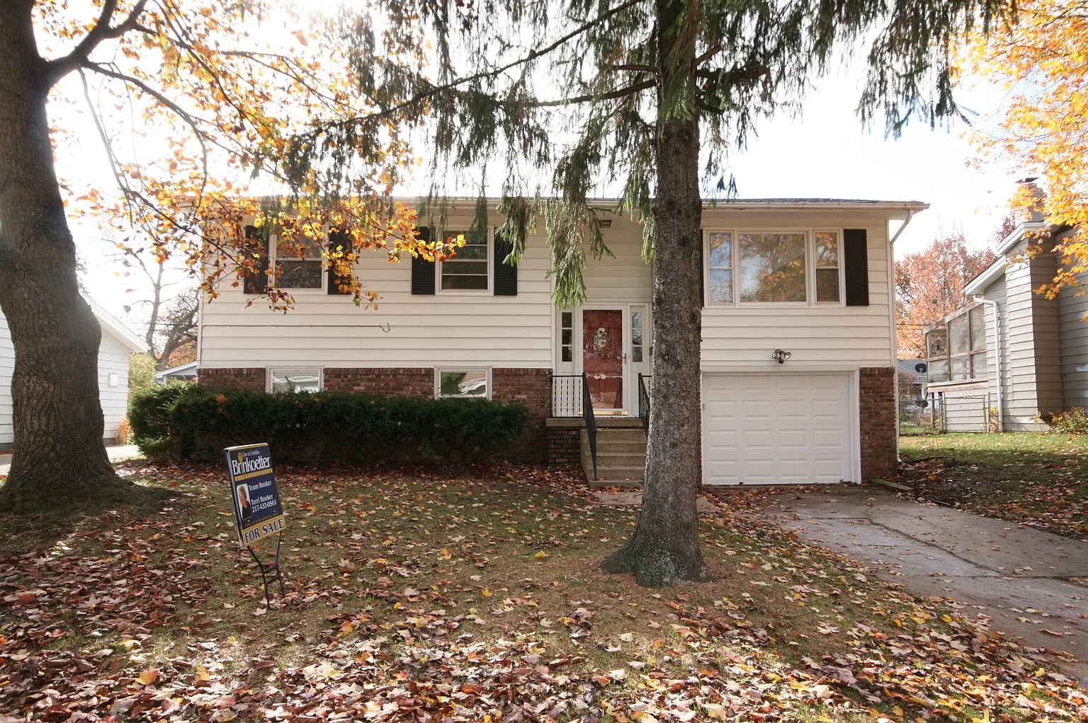 311 Newcastle Dr photo 1