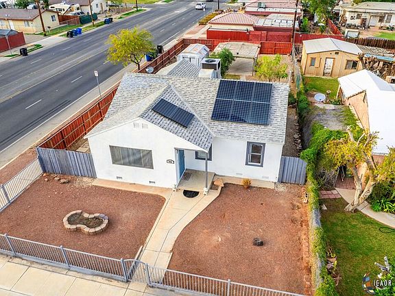 3rd image of 790 El Centro Ave