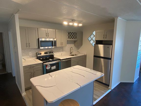 2nd image of 416-6 Benedict Ave