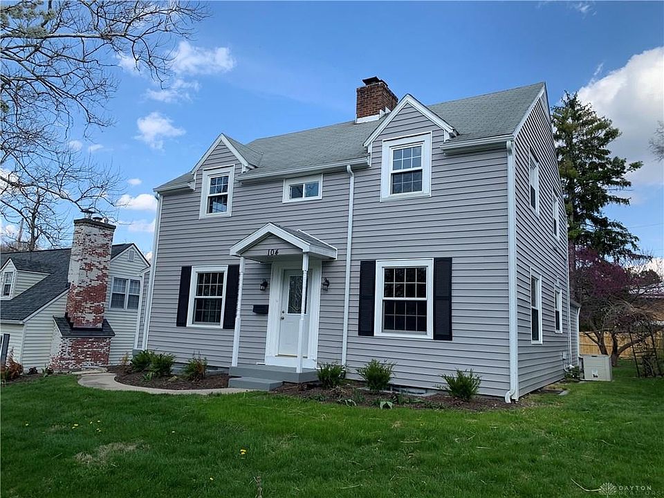 1st image of 104 Acacia Dr