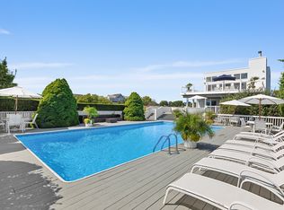 7 Duck Point Rd, Remsenburg, NY 11960