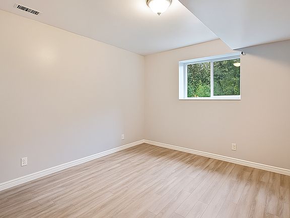 4th image of 8240 S Marion View Cir