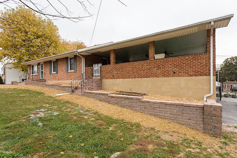 1st image of 2646 Creekwood Dr