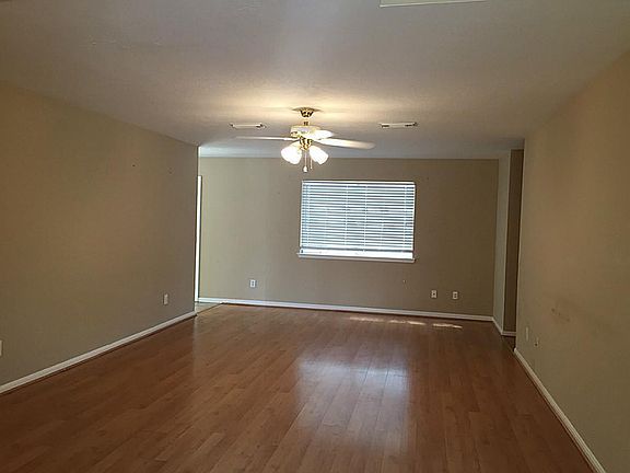 3rd image of 18807 Timbers Dr