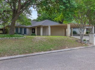 705 Palmer St, Rockdale, TX 76567