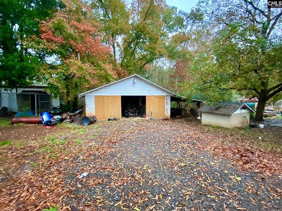 2nd image of 683 Mill Rd