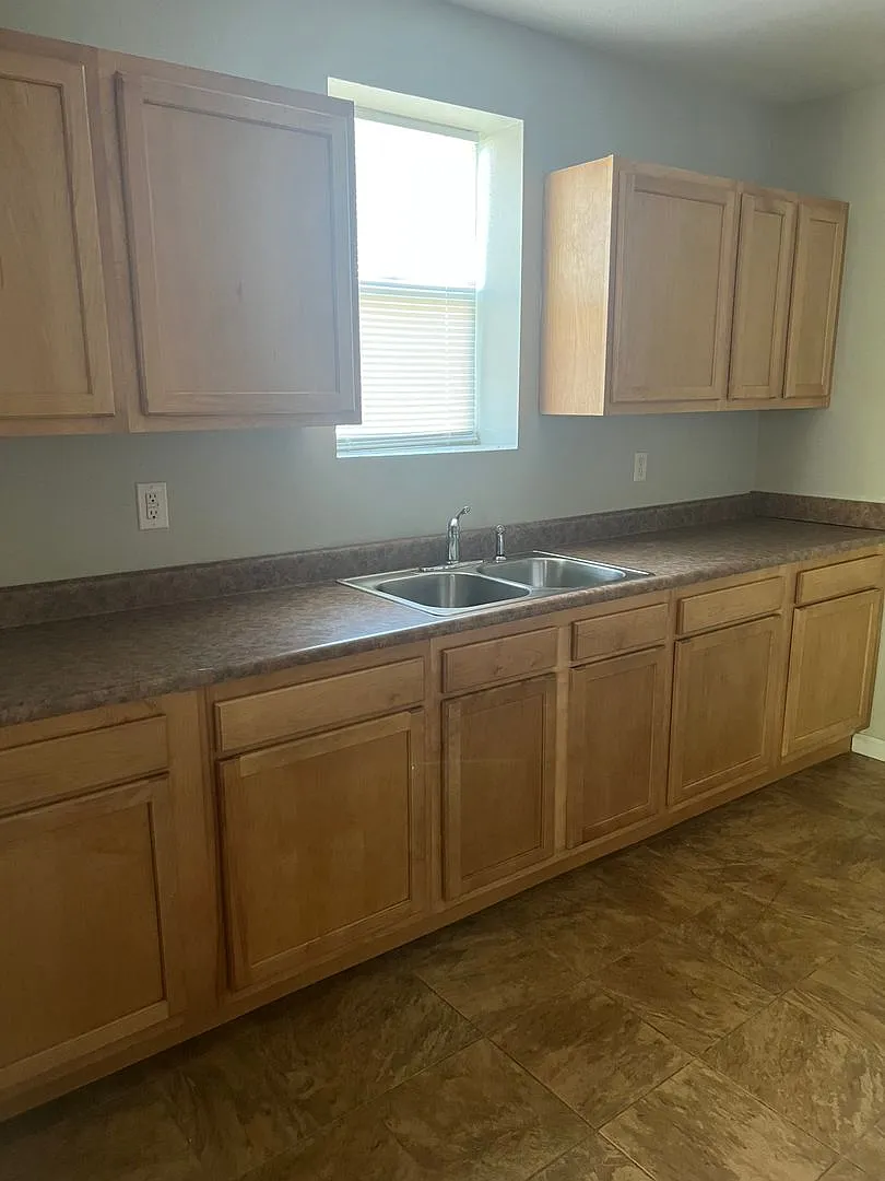 1 bedroom and 1 bath — Photo 3