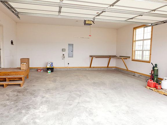 2nd image of 3044 Mack Smith Ln