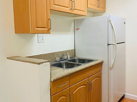 5th image of 3659 Overland Ave APT 2