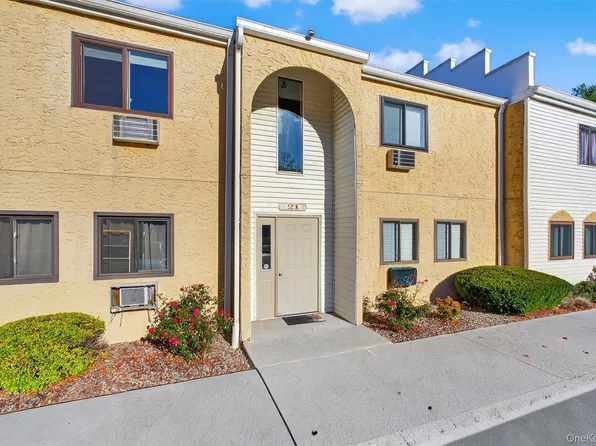 21 Carnaby Street #C, Wappingers Falls, NY 12590