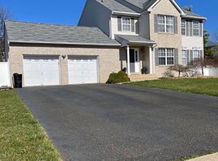 7 Dogwood Cir, Matawan, NJ 07747