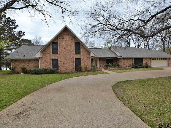 3rd image of 140 Williamsburg Ln
