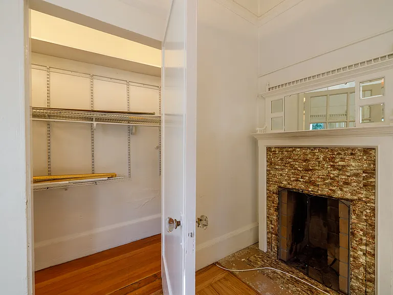 1809 Broadway #2 — Photo 7