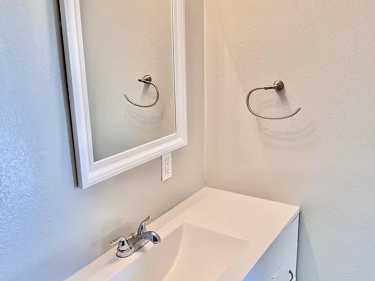2502 N 46th St #6 — Photo 32