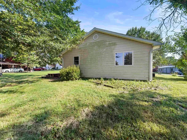 116 E Washington St, Chandler, IN 47610
