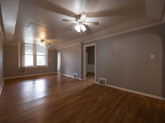 4th image of 19 W 32nd St