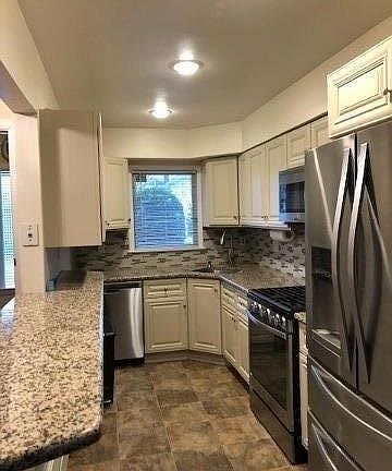 2nd image of 518 E Market St APT 1