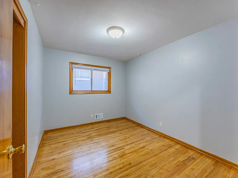 5751 Xerxes Ave S #5751 — Photo 9