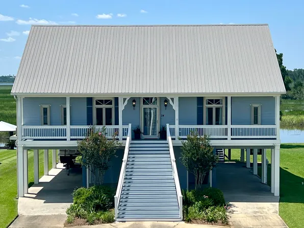 34 Puunani Pl, Bay Saint Louis, MS 39525