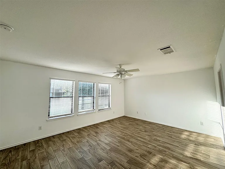 1152 Hyde Park Dr — Photo 14
