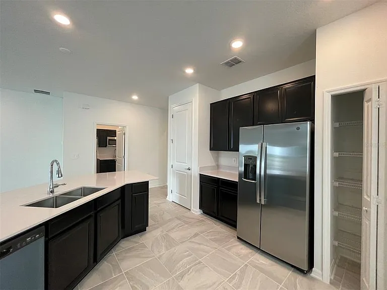835 Ofanto Way — Photo 14